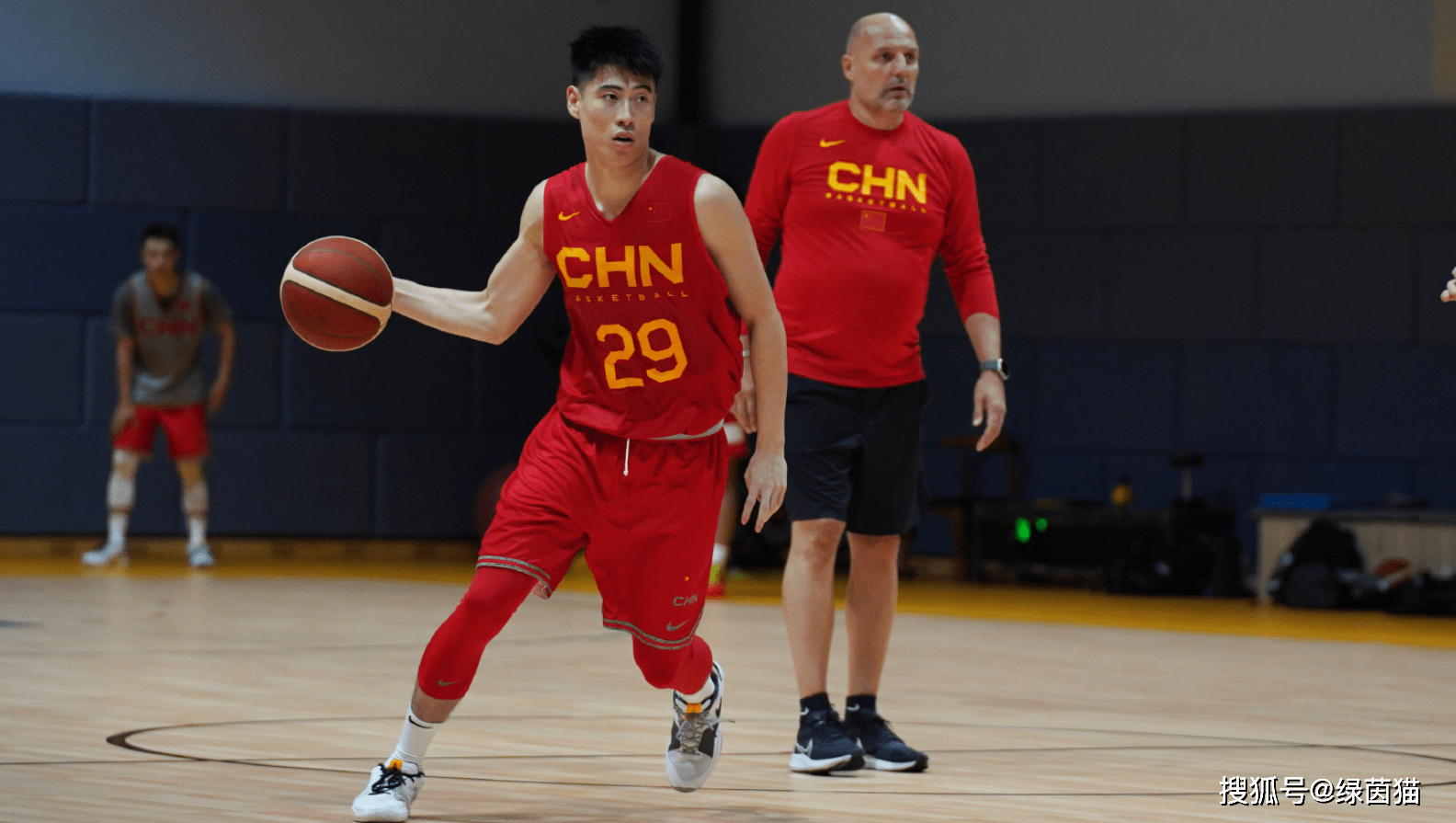 关于法甲赛程吃紧，深圳男篮赛前止住颓势，赛场秩序良好，轮换策略成焦点的信息