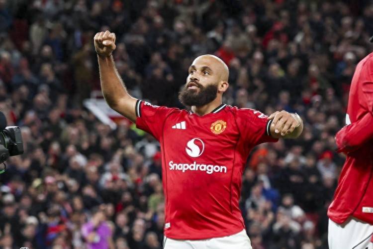 西亚卡姆在巴黎圣日耳曼比赛中挺进下一轮今晨曼联备战英超，现场解说直呼：阿森纳今晚外线爆发的简单介绍