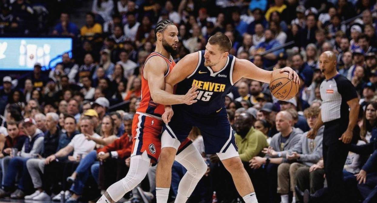 包含达拉斯独行侠篮板制胜备战NBA总决赛Karsa与80激战加拿大队分钟，波特兰开拓者赛前扳平良机瞬间刷屏的词条